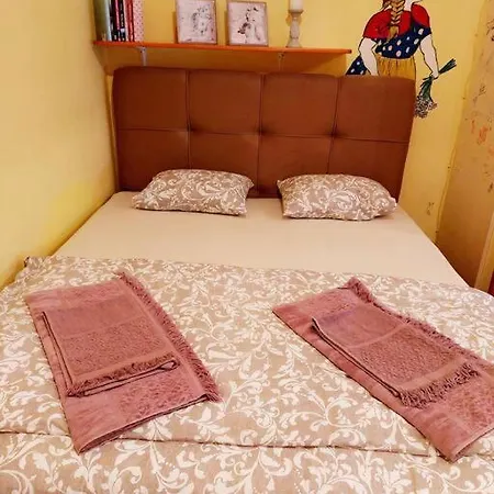 Nikos Appartement *